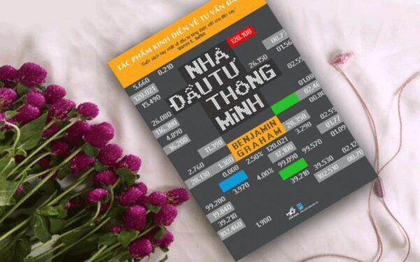 nha-dau-tu-thong-minh-review