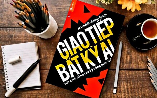 giao-tiep-bat-ky-ai-review